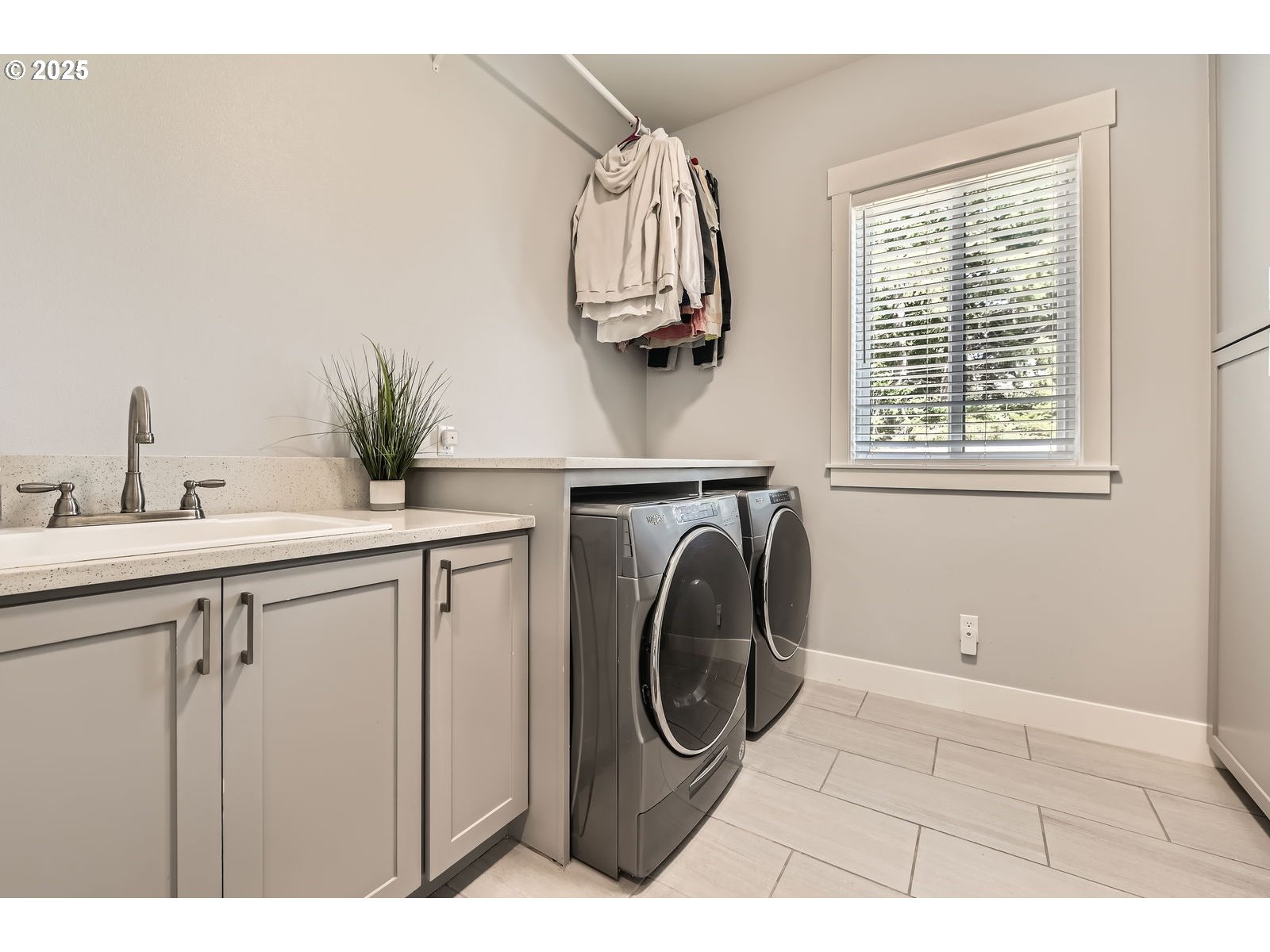 14880 Southeast Anderson Road Damascus, OR 97089 - Photo 29 of 45 a utility room with dryer and washer