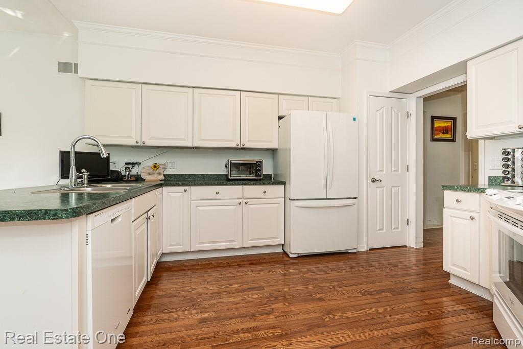 1618 Boulder Court Rochester, MI 48306 - Photo 14 of 34 Gallery Image 14