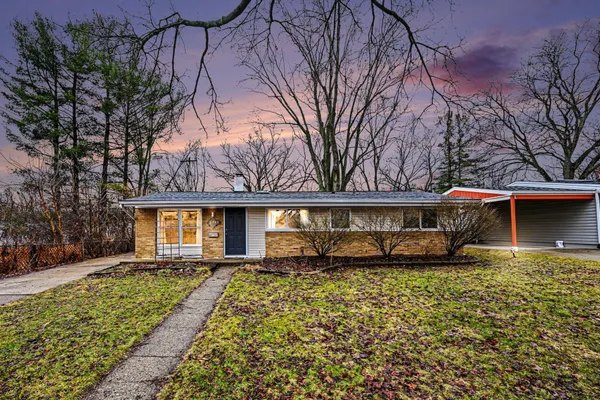 $369,900 | 2840 Canterbury Road, Ann Arbor, MI 48104