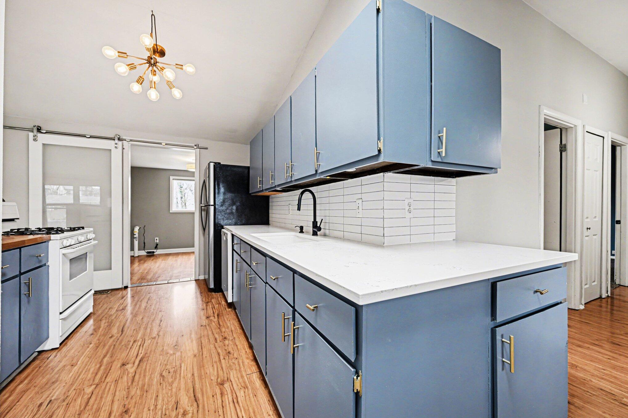 2840 Canterbury Road Ann Arbor, MI 48104 - Photo 11 of 28 011_file_2986