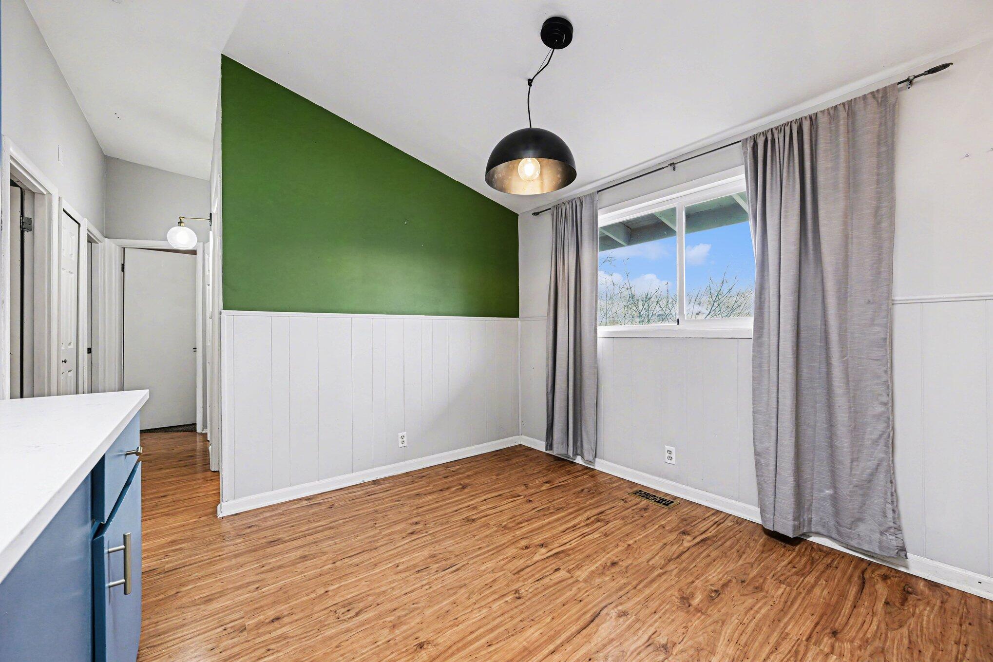 2840 Canterbury Road Ann Arbor, MI 48104 - Photo 14 of 28 015_file_5731