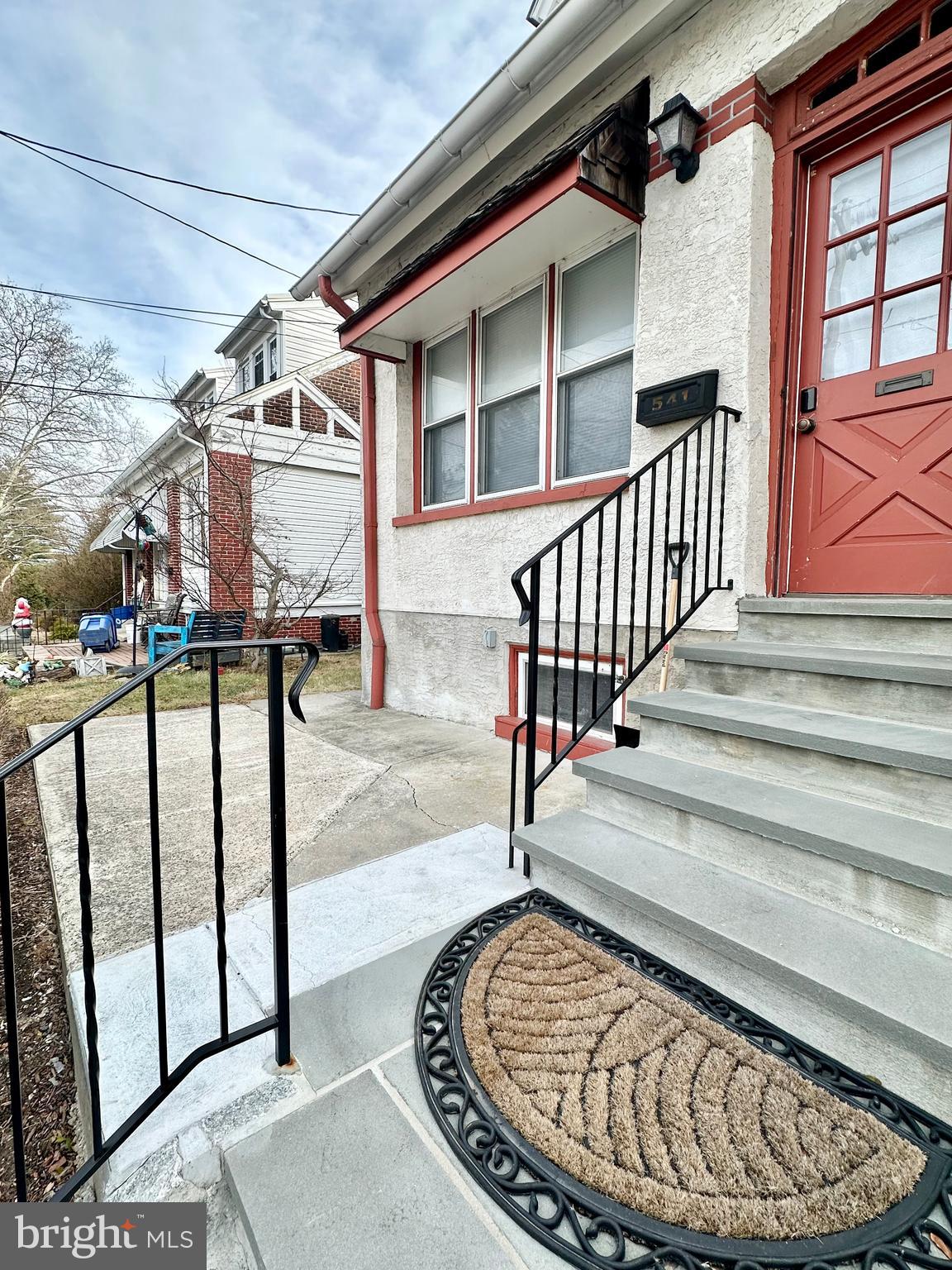 541 Walnut Lane Philadelphia, PA 19128 - Photo 3 of 35 FRONT PORCH