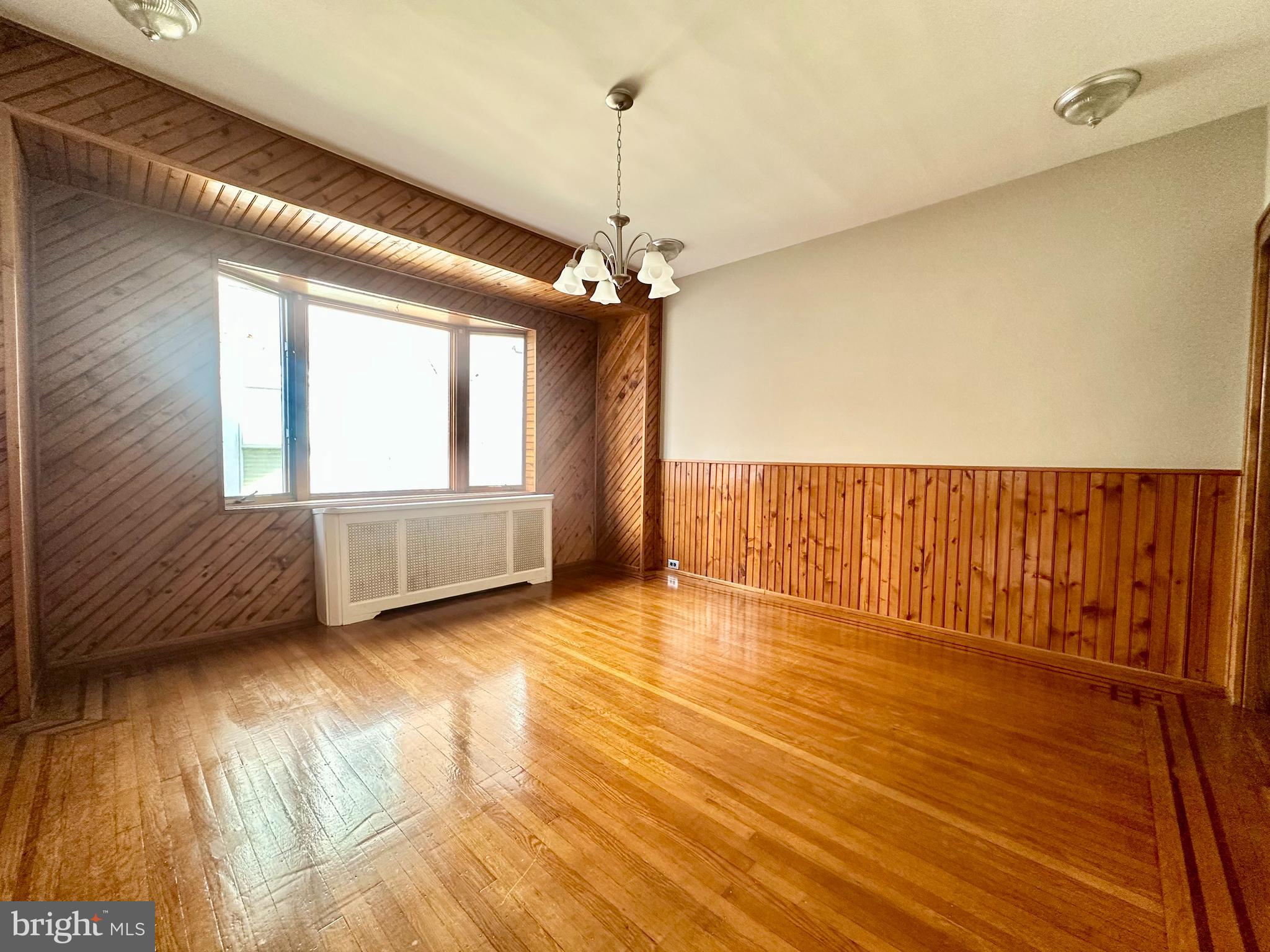 541 Walnut Lane Philadelphia, PA 19128 - Photo 8 of 35 DINING ROOM