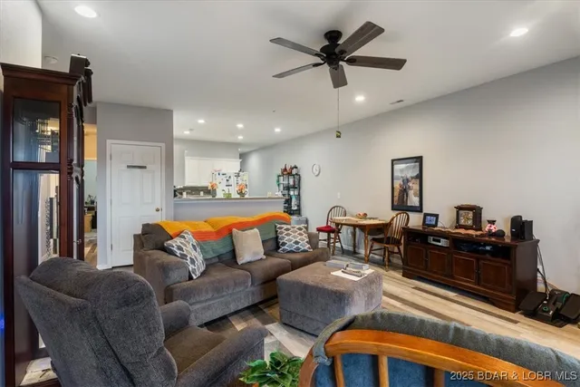 $310,000 | 67 Cedar Heights Lane, Unit 1C, Camdenton, MO 65020