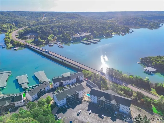 $310,000 | 67 Cedar Heights Lane, Unit 1C, Camdenton, MO 65020