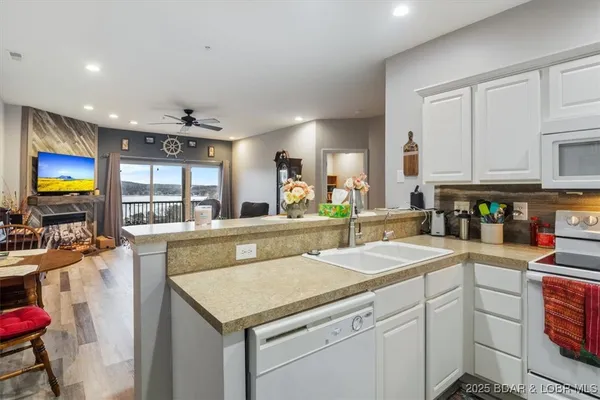 $310,000 | 67 Cedar Heights Lane, Unit 1C, Camdenton, MO 65020