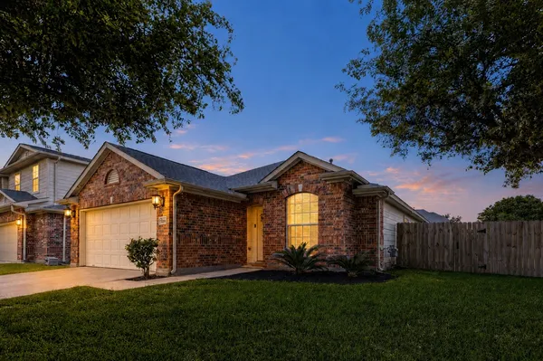 $255,000 | 7039 Primrose Road, Baytown, TX 77521