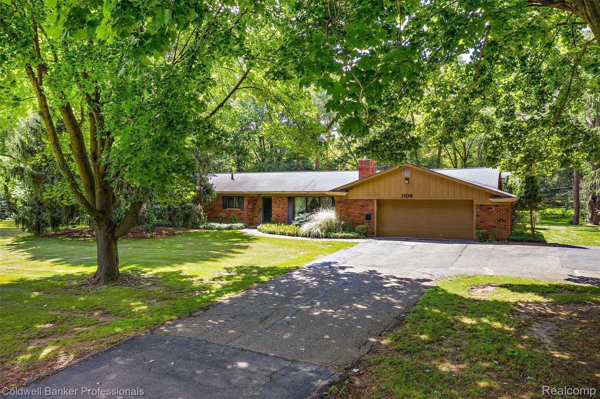 1108 Portsmouth Road Rochester, MI 48309 - Photo 3 of 18 1108 Portsmouth-4.jpg