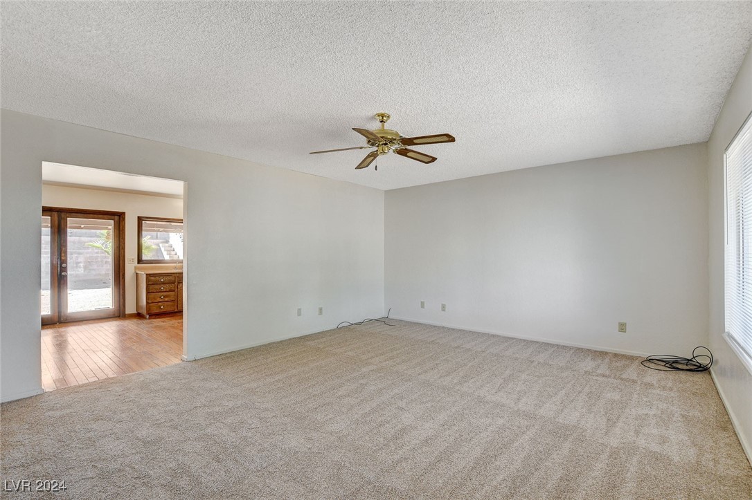 704 Greenway Road Henderson, NV 89002 - Photo 5 of 44 Gallery Image 5