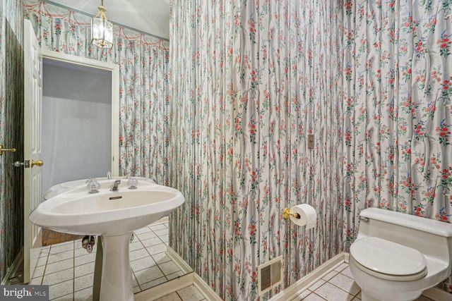 $1,300,000 | 6426 Goldleaf Drive, Bethesda, MD 20817