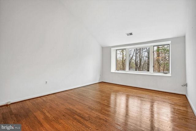 $1,300,000 | 6426 Goldleaf Drive, Bethesda, MD 20817