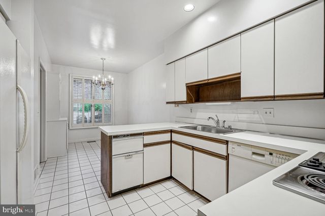 $1,300,000 | 6426 Goldleaf Drive, Bethesda, MD 20817