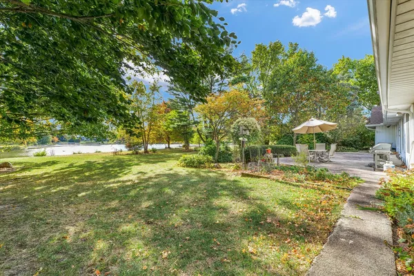 $575,000 | 3 Lake Park Road, Urbana, IL 61802