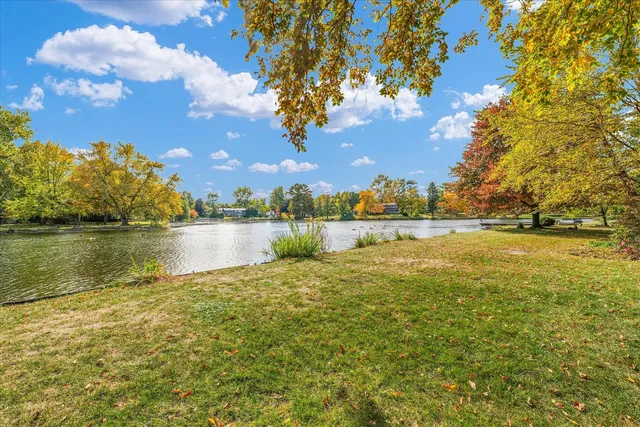 $625,000 | 3 Lake Park Road, Urbana, IL 61802