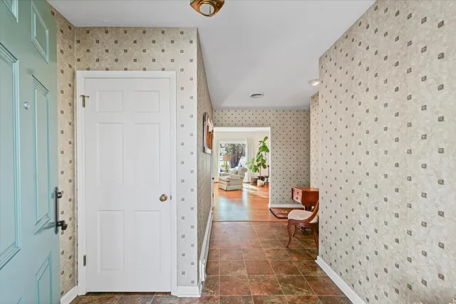 $625,000 | 3 Lake Park Road, Urbana, IL 61802