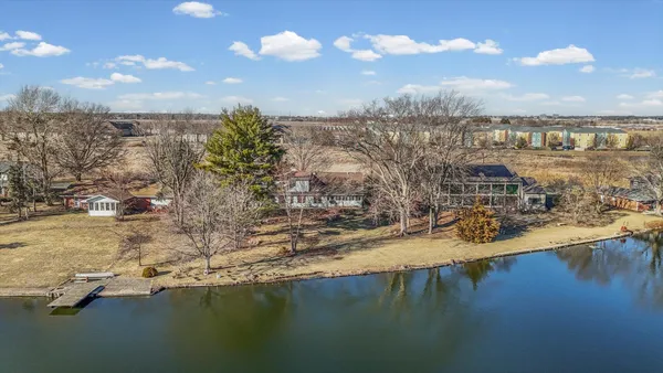 $575,000 | 3 Lake Park Road, Urbana, IL 61802