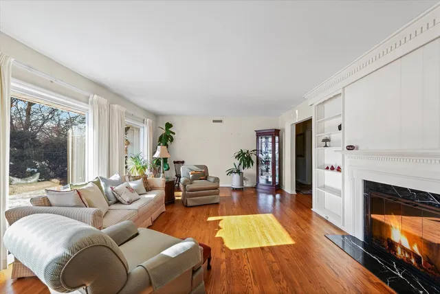 $625,000 | 3 Lake Park Road, Urbana, IL 61802