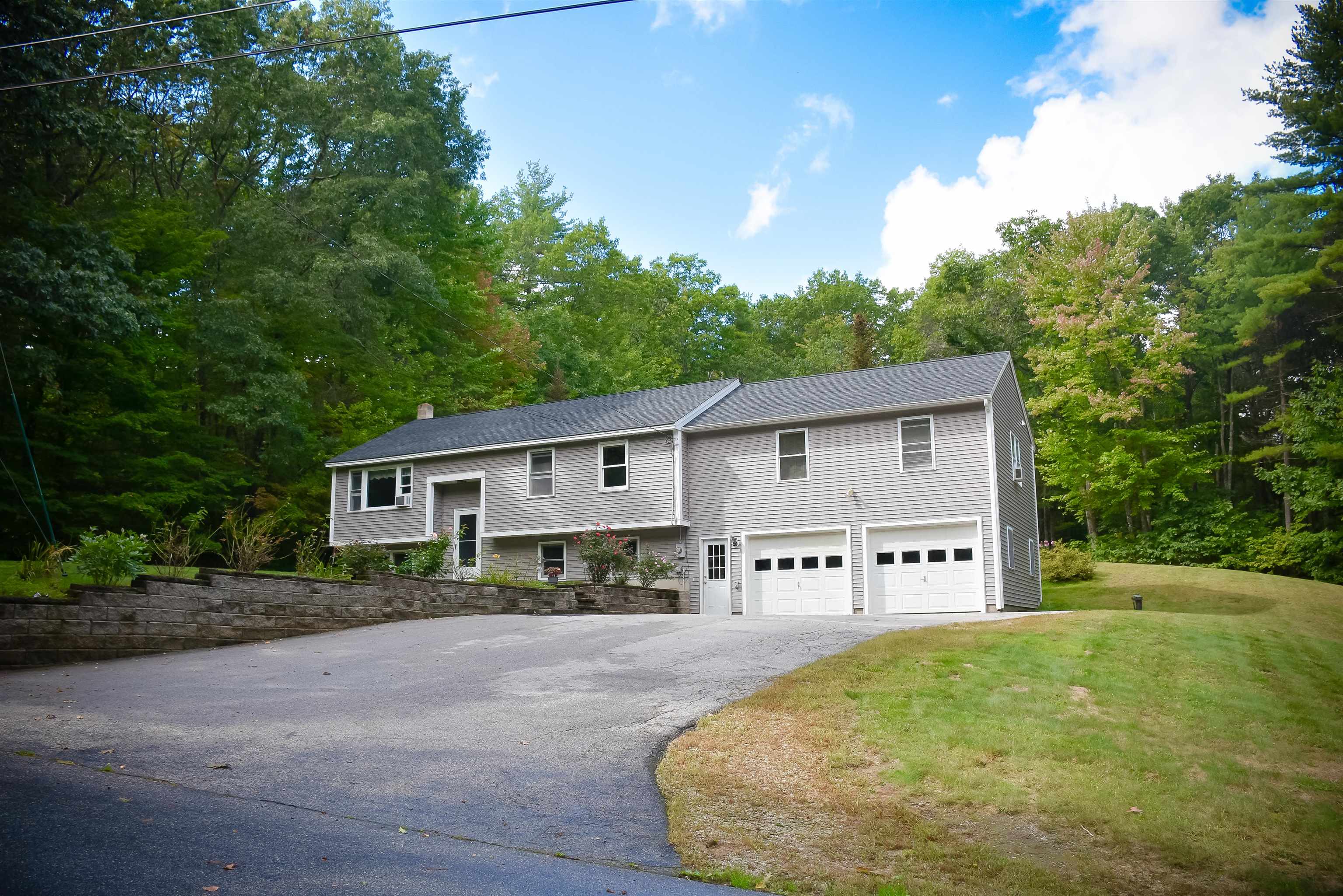 22 Vaughn Road Bow, NH 03304 - Photo 2 of 34