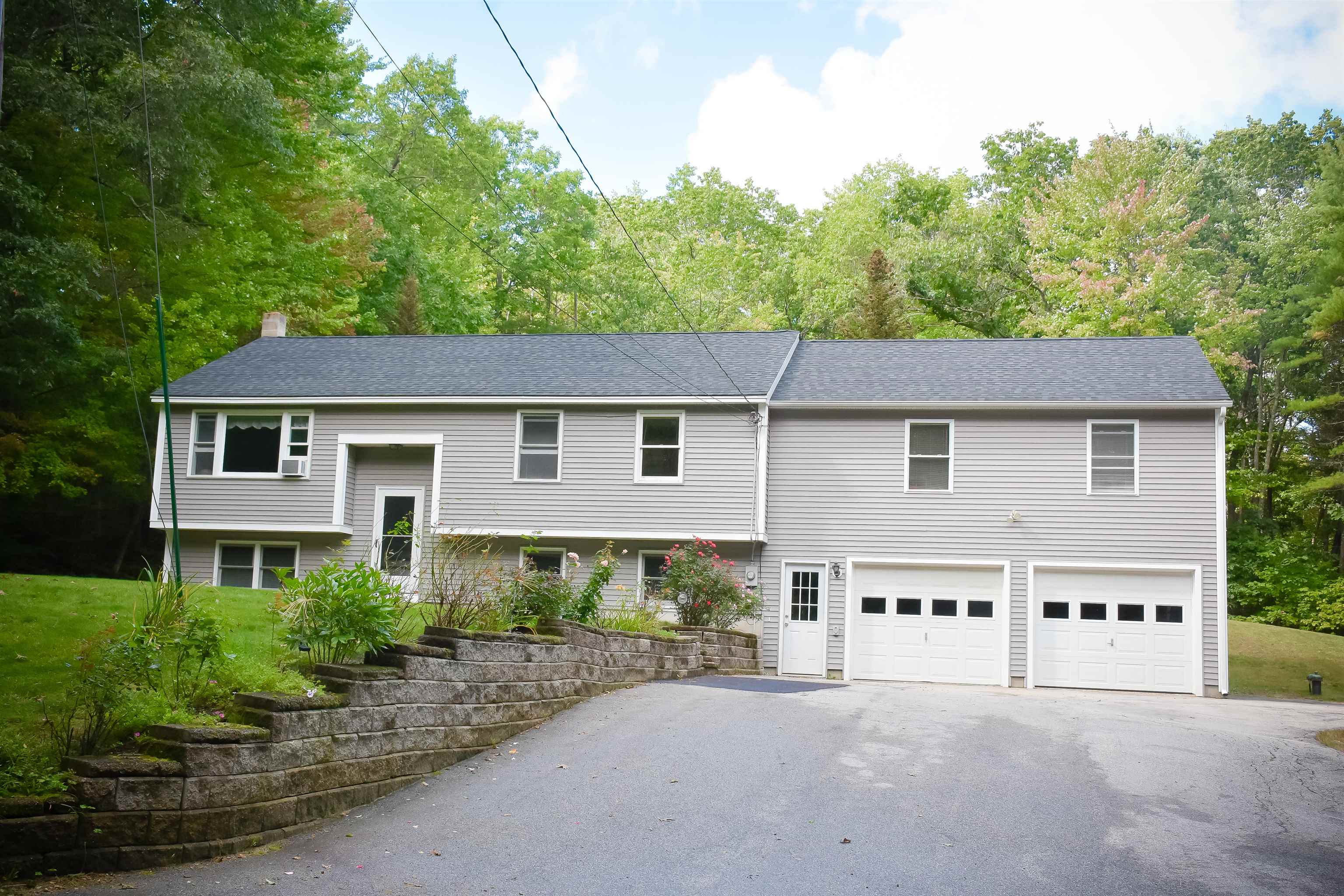 22 Vaughn Road Bow, NH 03304 - Photo 3 of 34