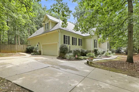 $580,000 | 6304 Hilbert Ridge Drive, Holly Springs, NC 27540