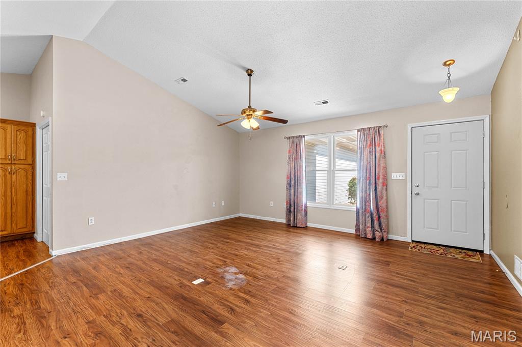 10 South Hull Street Aviston, IL 62216 - Photo 5 of 35 Gallery Image 5