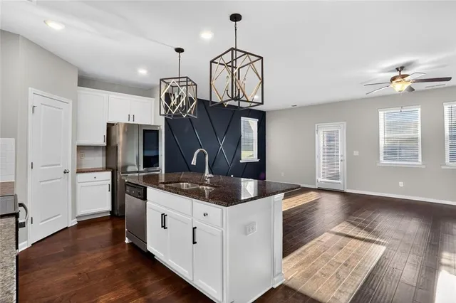 $398,500 | 1553 Spring Hollow Way, Stone Mountain, GA 30083