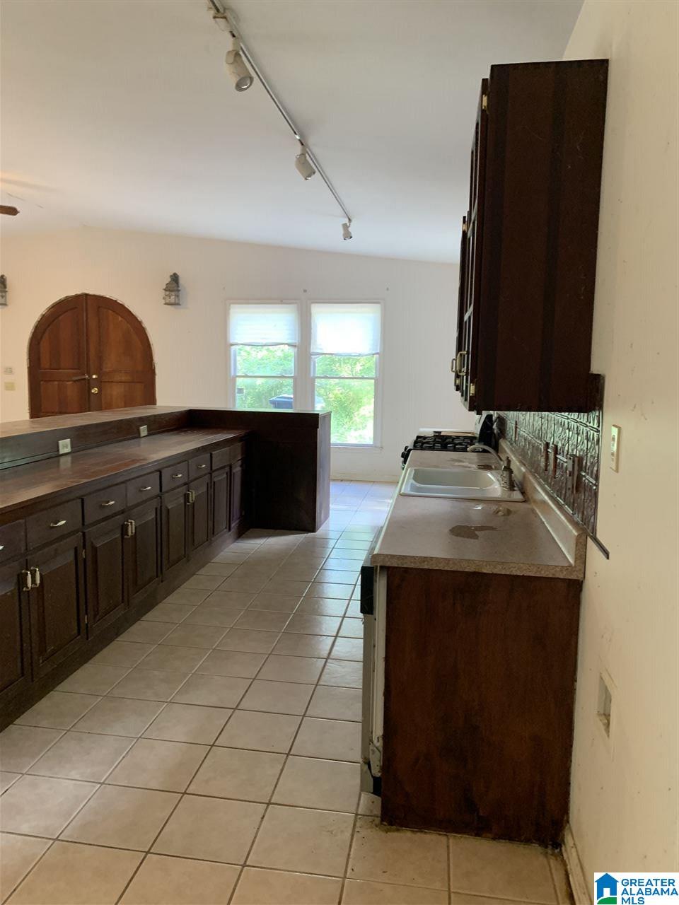 2954 Pipe Line Road Birmingham, AL 35243 - Photo 8 of 23 Gallery Image 8