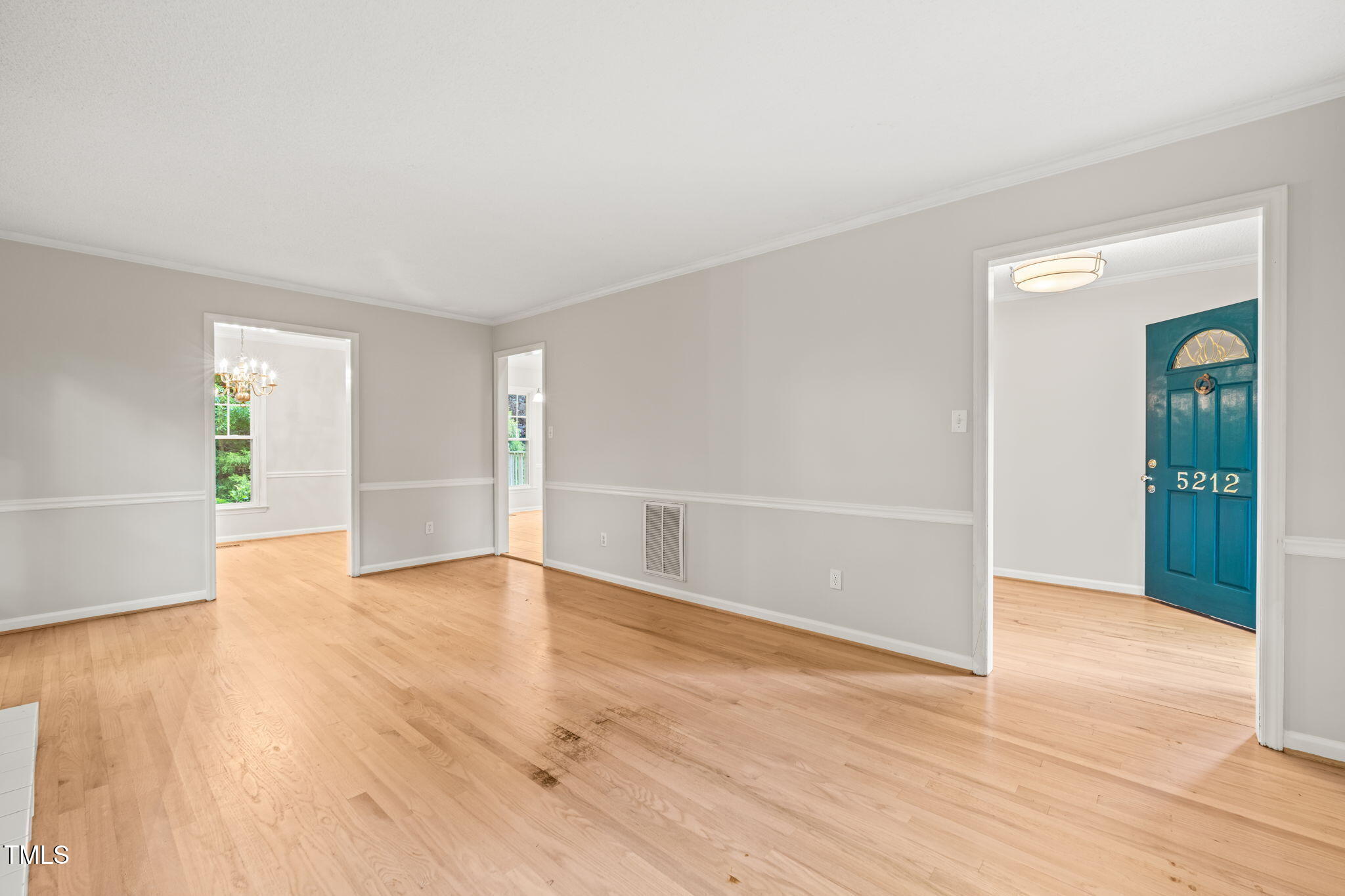5212 Badham Place Raleigh, NC 27609 - Photo 13 of 40 Living room (4)