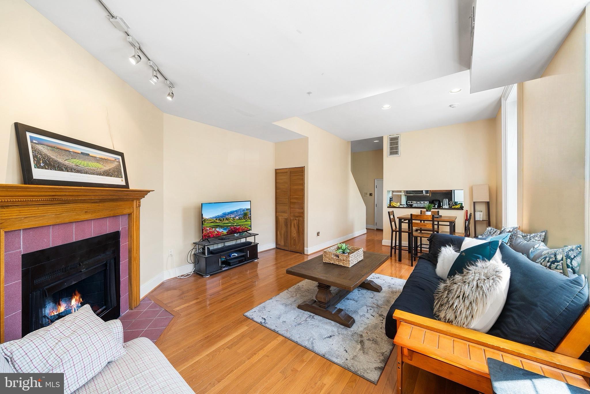 308 South 13th Street, Unit 11 Philadelphia, PA 19107 - Photo 11 of 26