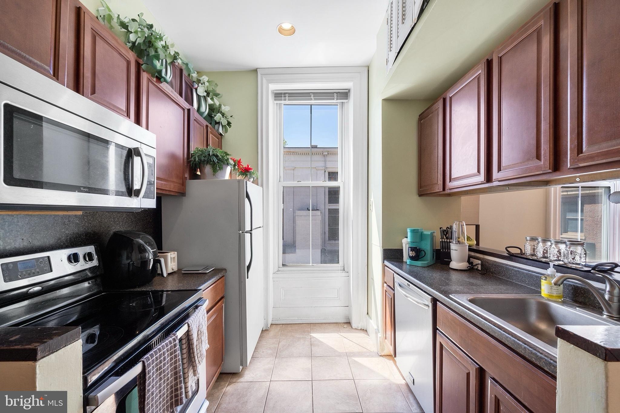 308 South 13th Street, Unit 11 Philadelphia, PA 19107 - Photo 4 of 26