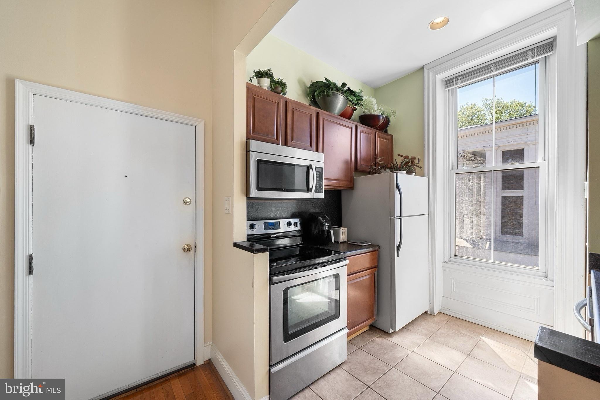 308 South 13th Street, Unit 11 Philadelphia, PA 19107 - Photo 5 of 26