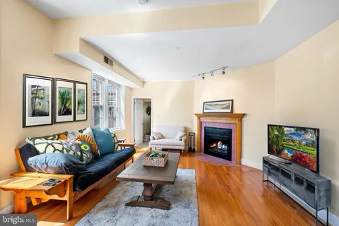 $479,900 | 308 South 13th Street, Unit 11, Philadelphia, PA 19107