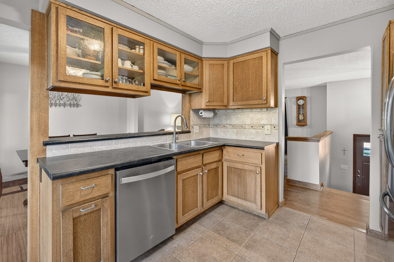 1145 Utica Ridge Court Bettendorf, IA 52722 - Photo 13 of 32
