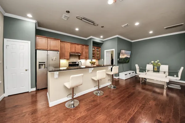 $1,950 | 10342 Solitaire Circle, Houston, TX 77070