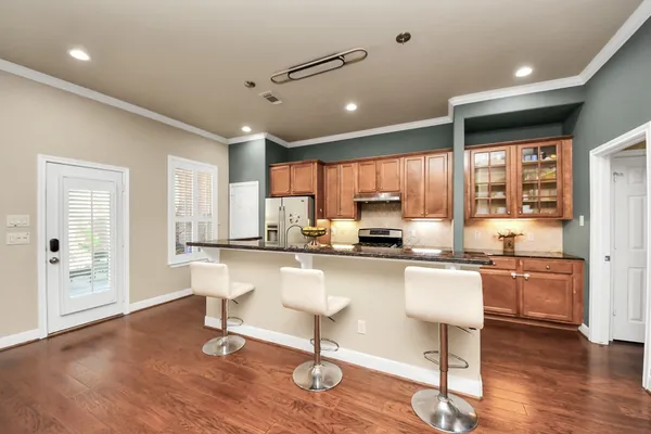 $1,950 | 10342 Solitaire Circle, Houston, TX 77070