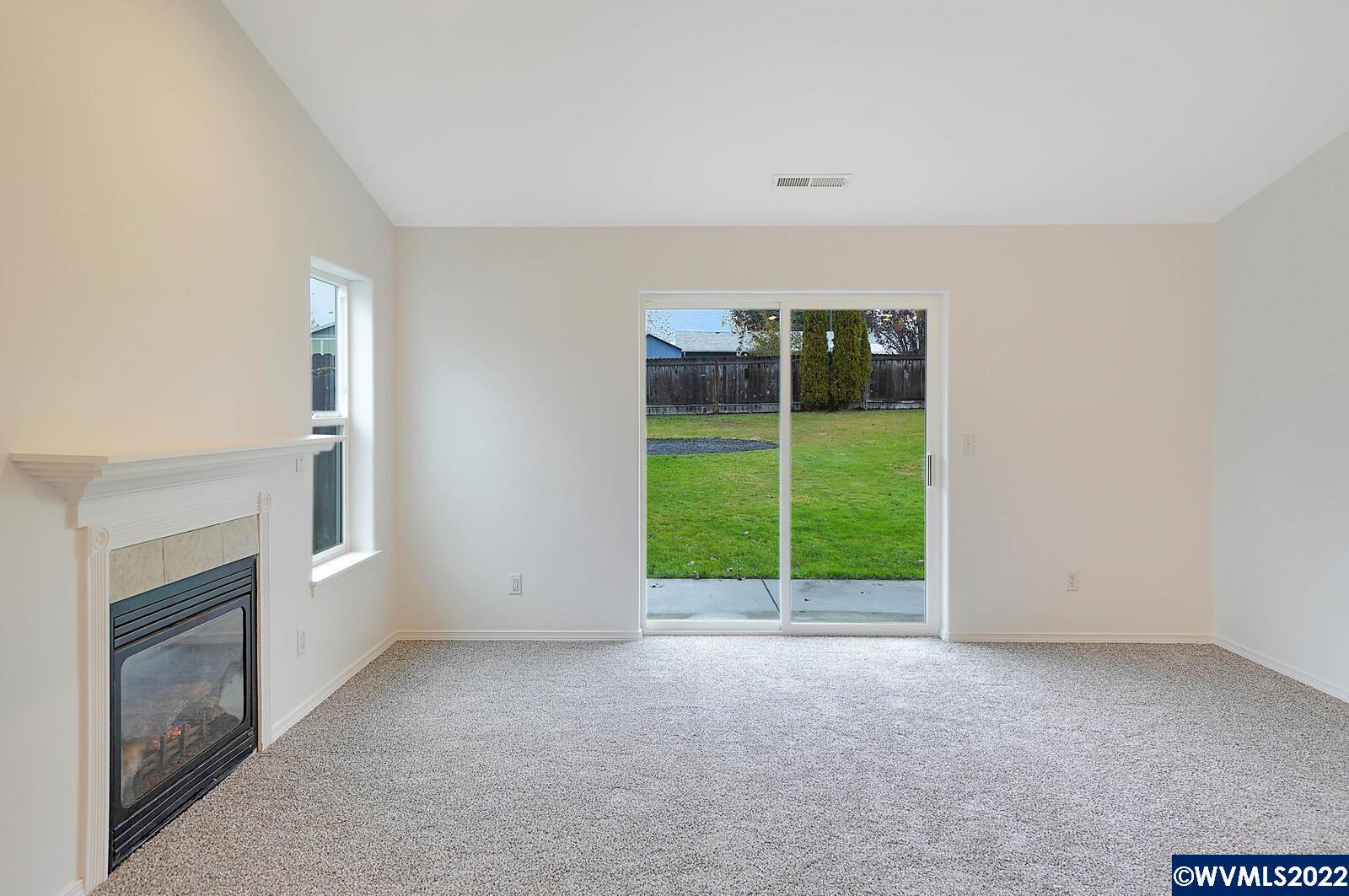 242 Southwest Harder Avenue Dallas, OR 97338 - Photo 9 of 28 Gallery Image 9