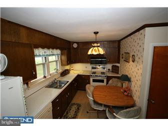 981 Old Dolington Road Newtown, PA 18940 - Photo 3 of 10 Kitchen