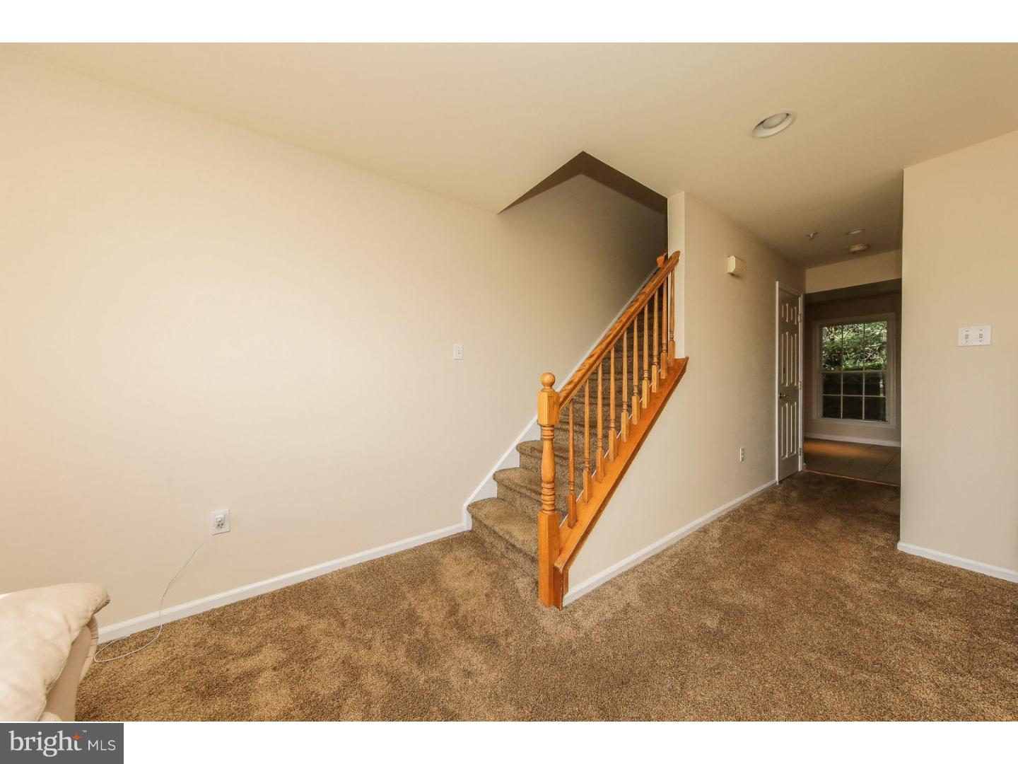 553 Edge Hill Road Glenside, PA 19038 - Photo 3 of 24 Living Room
