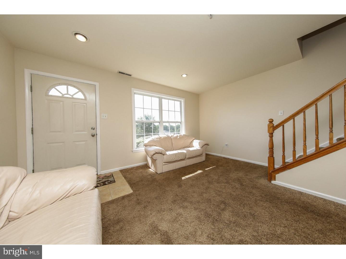 553 Edge Hill Road Glenside, PA 19038 - Photo 4 of 24 Living Room