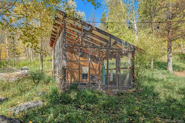 a view of a multi story yard