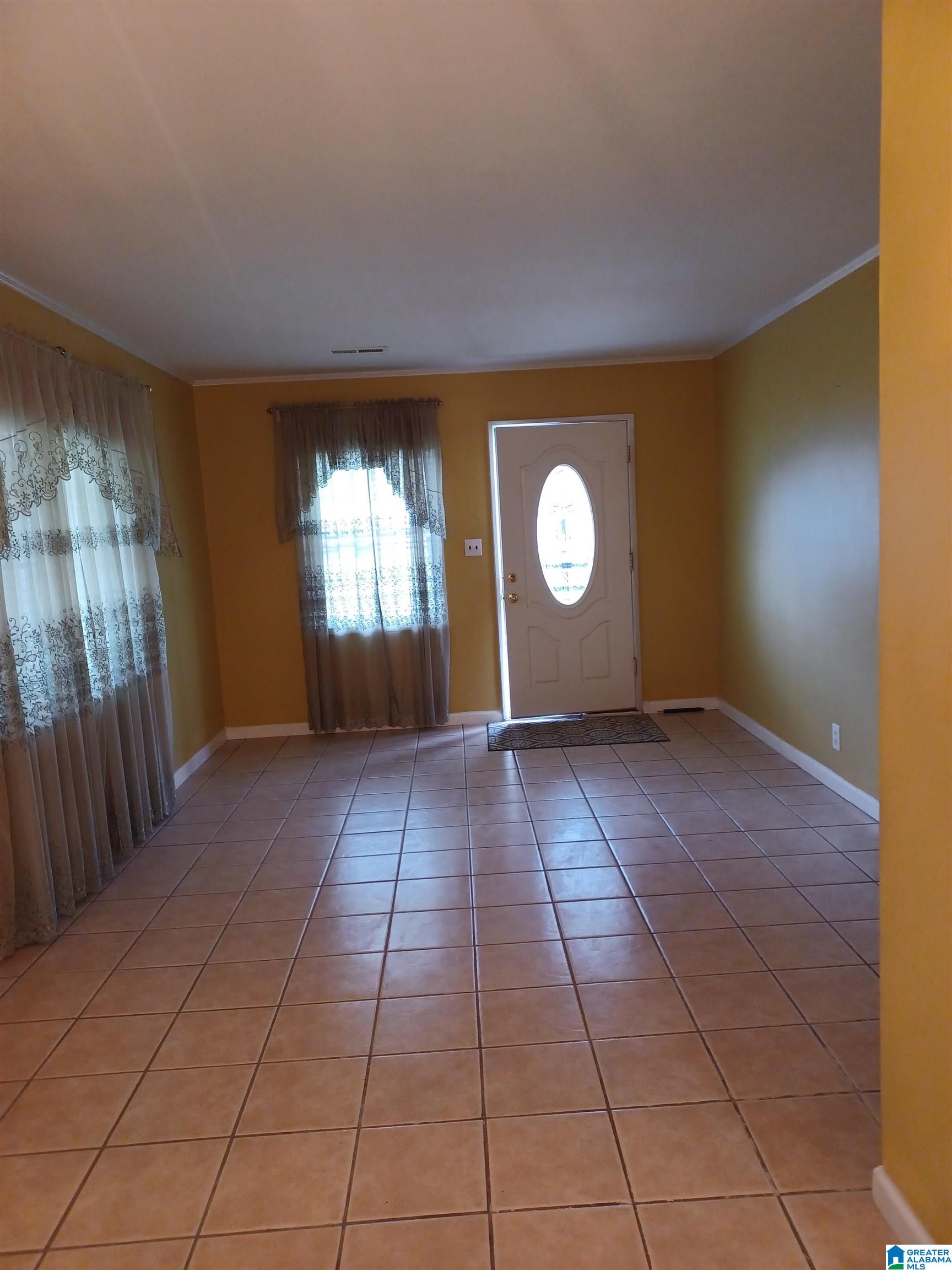 1632 Roberts Street Southwest Birmingham, AL 35211 - Photo 3 of 19