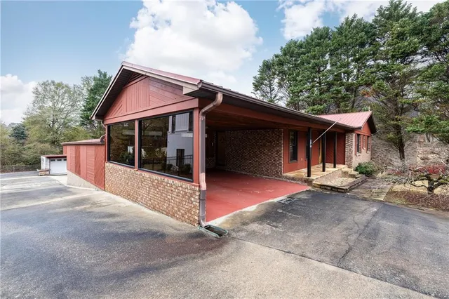 $2,650 | 216 Thomas Circle, Roswell, GA 30075