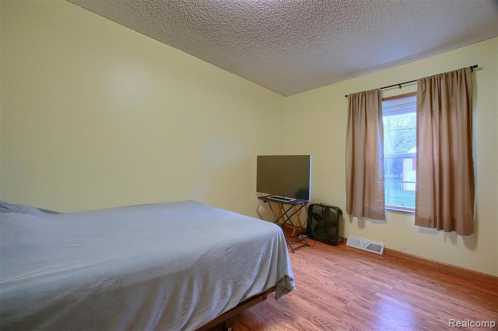 1210 Clark Road Lapeer, MI 48446 - Photo 26 of 32