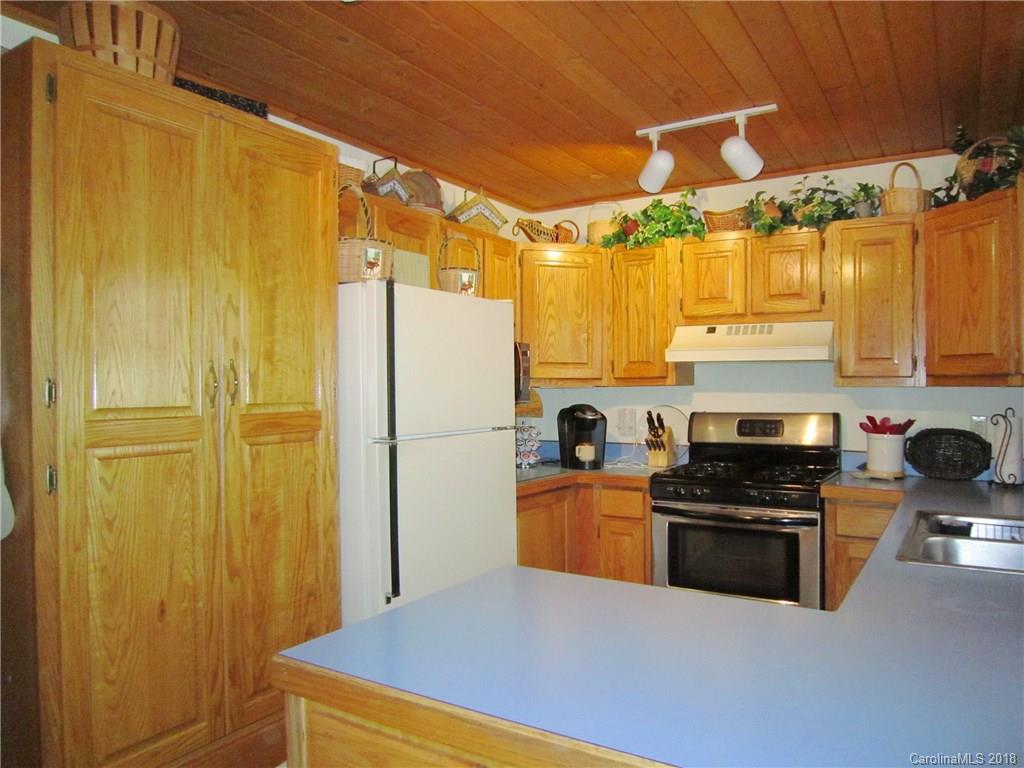 1364 Spring Brook Waynesville, NC 28786 - Photo 10 of 36