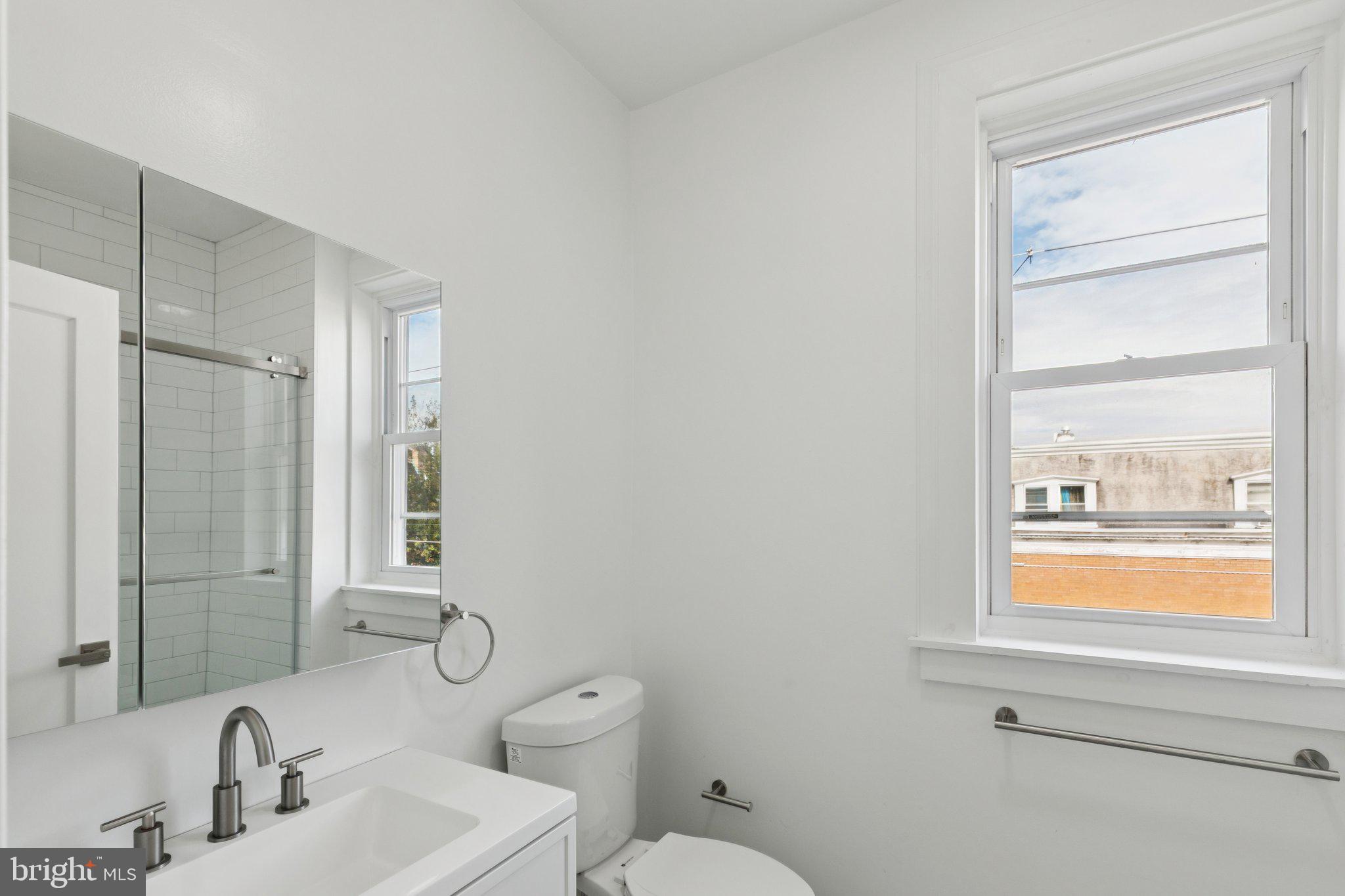 137 Manheim Street Philadelphia, PA 19144 - Photo 48 of 81 Bathroom 3