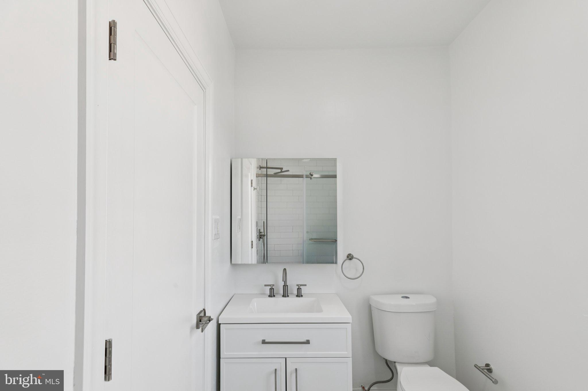 137 Manheim Street Philadelphia, PA 19144 - Photo 50 of 81 Bathroom 3