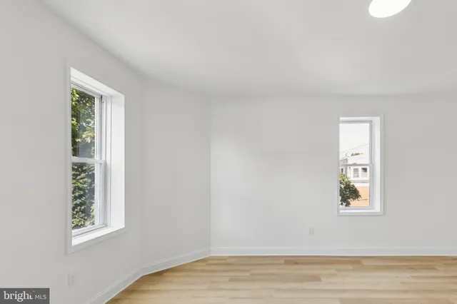 $399,000 | 137 Manheim Street, Philadelphia, PA 19144