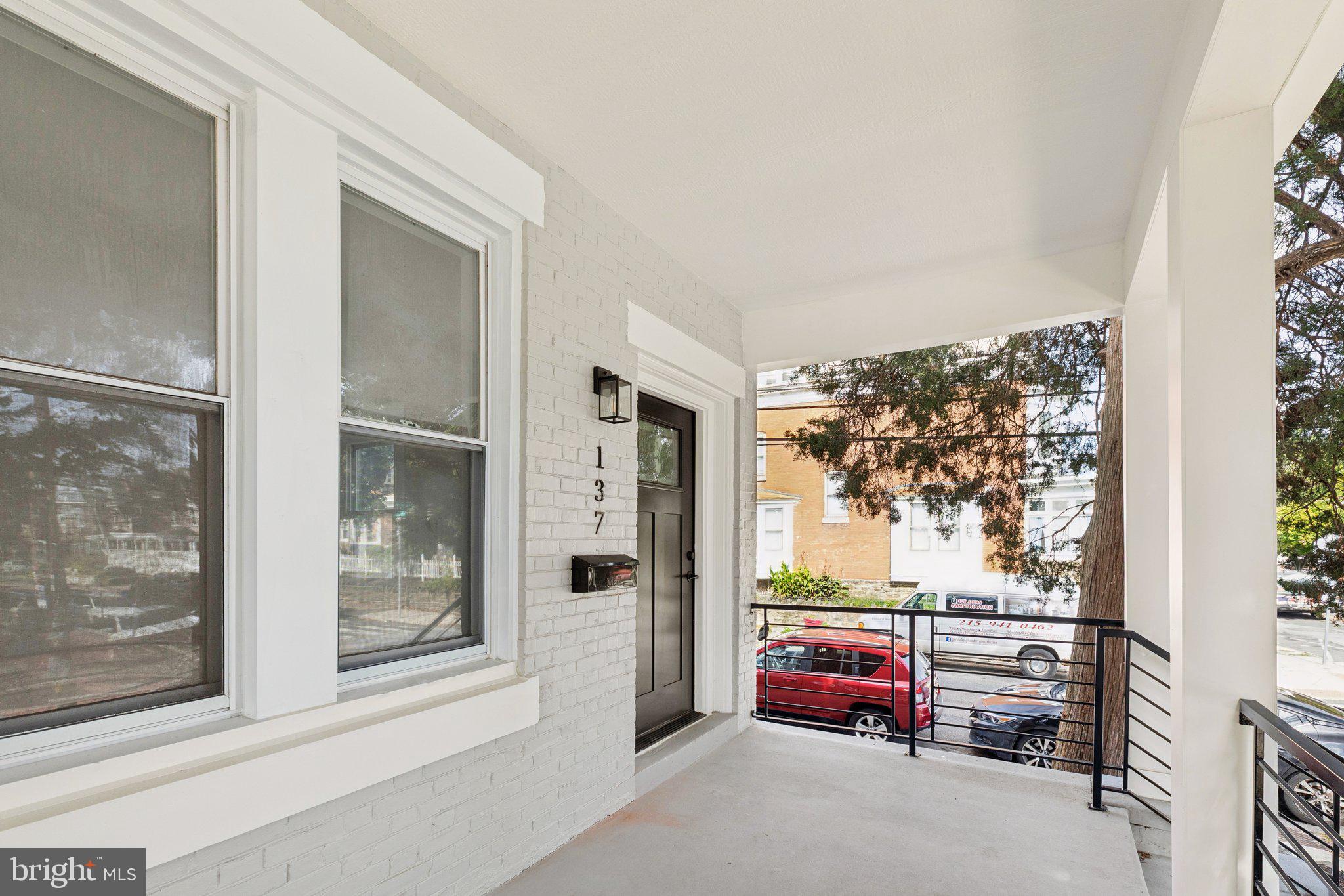 137 Manheim Street Philadelphia, PA 19144 - Photo 63 of 81 Front porch