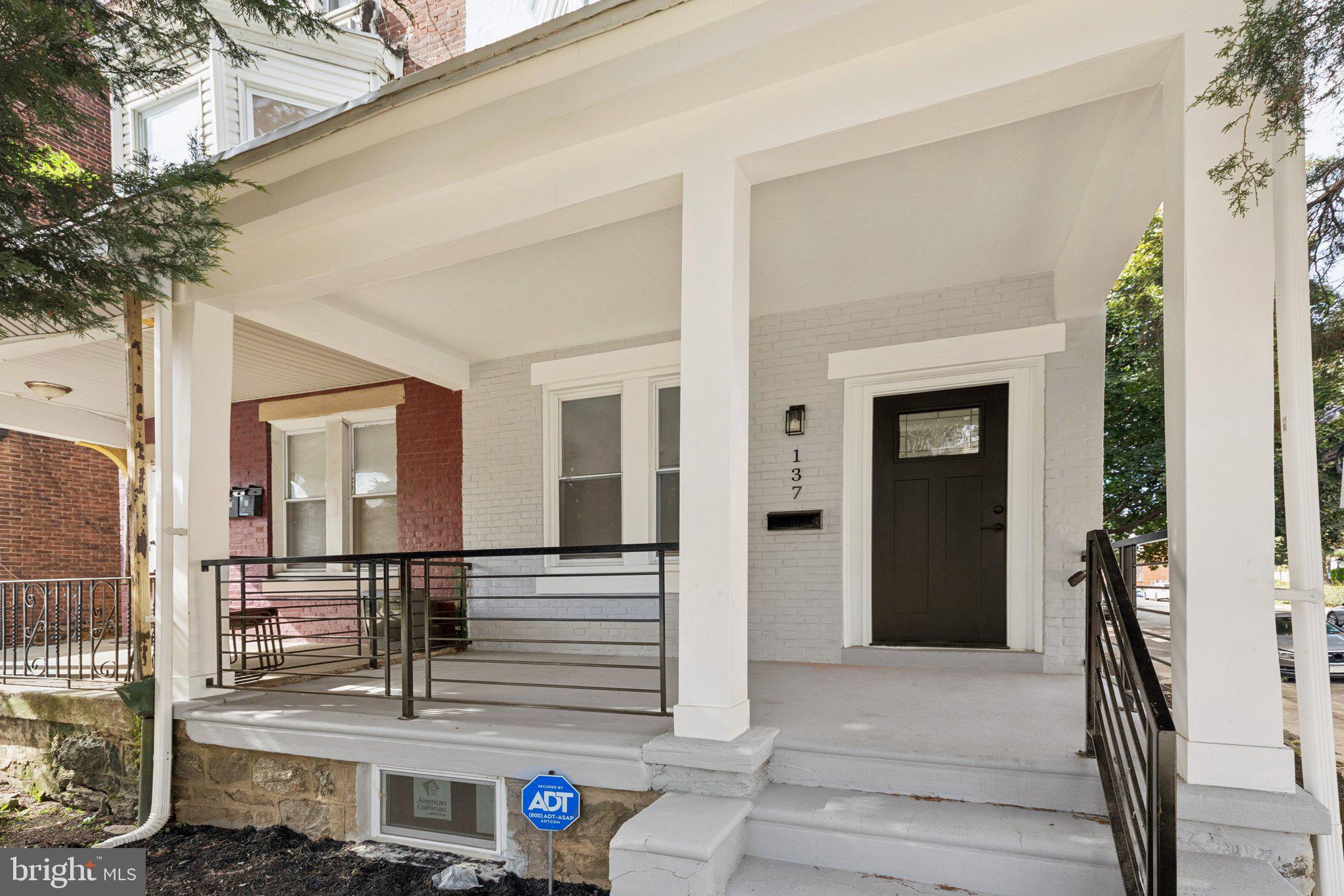 137 Manheim Street Philadelphia, PA 19144 - Photo 64 of 81 Front porch