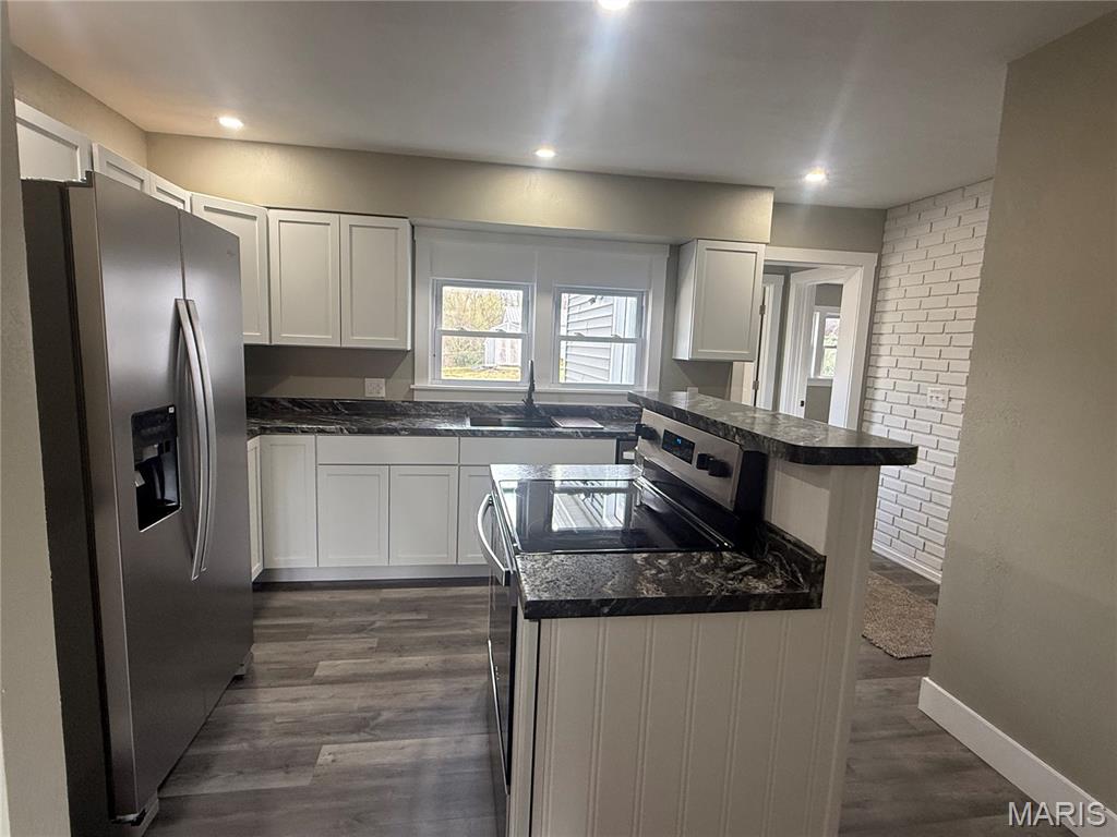 1917 Stuart Street Hannibal, MO 63401 - Photo 5 of 26